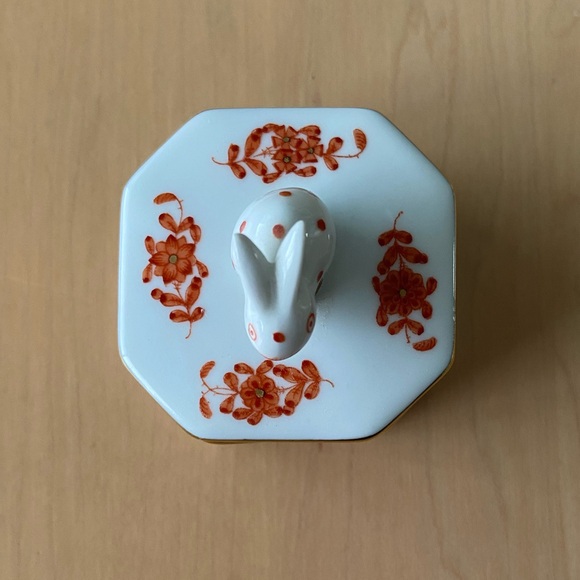 Herend Porcelain Rabbit/Bunny Box - Picture 4 of 7